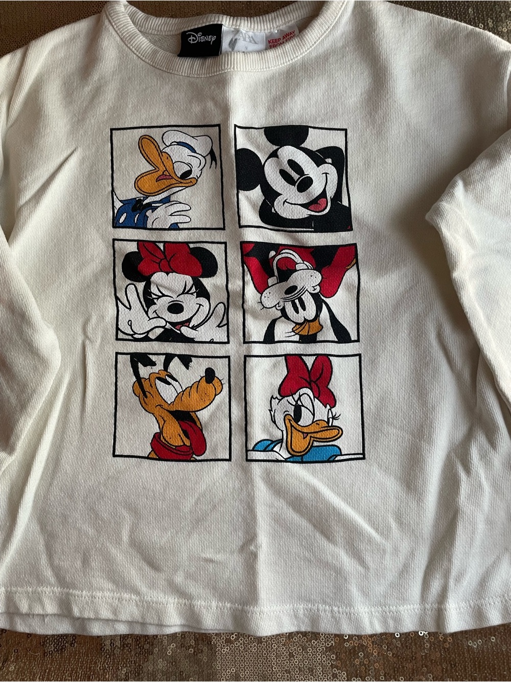 Disney Zara collab child’s sweater size 4-5 years